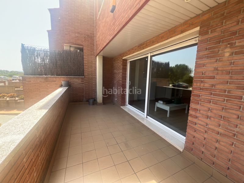 Foto 9d919d29-979b-4e08-9967-93ceb296ab05. Casa adossada amb xemeneia calefacció aparcament a Castellbisbal