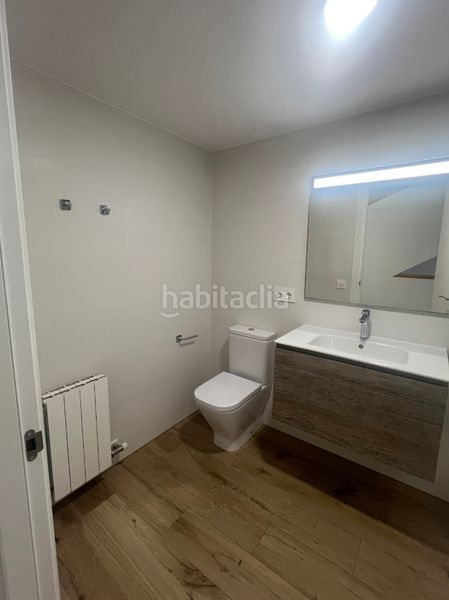 Foto a7ab62ff-3335-4692-bf2e-a33fa65903c8. Casa adossada amb xemeneia calefacció aparcament a Castellbisbal