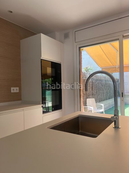 Foto c0be9e7e-7f89-4653-bb19-7bfbd7a38e71. Casa adossada amb xemeneia calefacció aparcament a Castellbisbal