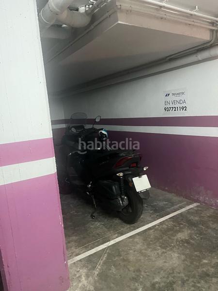 Foto 85931301-3bd1-4772-8df5-f4ec12f8b0b8. Parking coche plaza de aparcamiento delante de pistas tenis calle pinar gava en Gavà