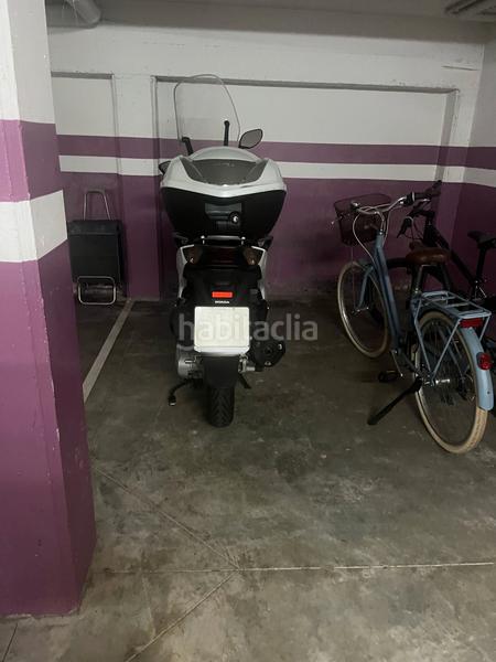 Foto 8acc72ac-00b5-4fe6-a6ba-9eb53e0a0137. Parking coche plaza de aparcamiento delante de pistas tenis calle pinar gava en Gavà