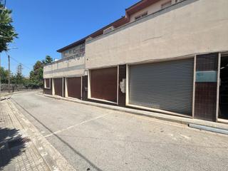 Local Comercial  Carrer agricultura. Amplio local en casco urbano castellbisbal