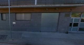 Local Comercial  Carrer jaume i. Petit local a piera