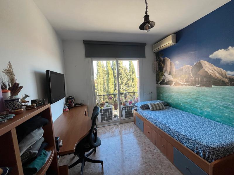 Foto 6d9c0f50-6d8d-4f43-837c-3e9cfc0302fc. Casa aparellada amb calefacció aparcament a Castellbisbal