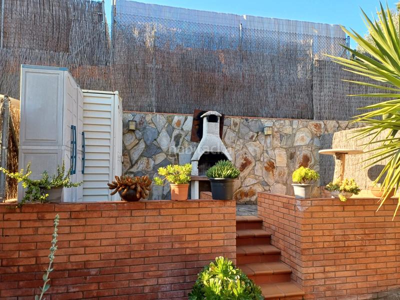 Foto 86d22606-38b3-4954-ba20-5dec4cc889d8. Casa aparellada amb calefacció aparcament a Castellbisbal