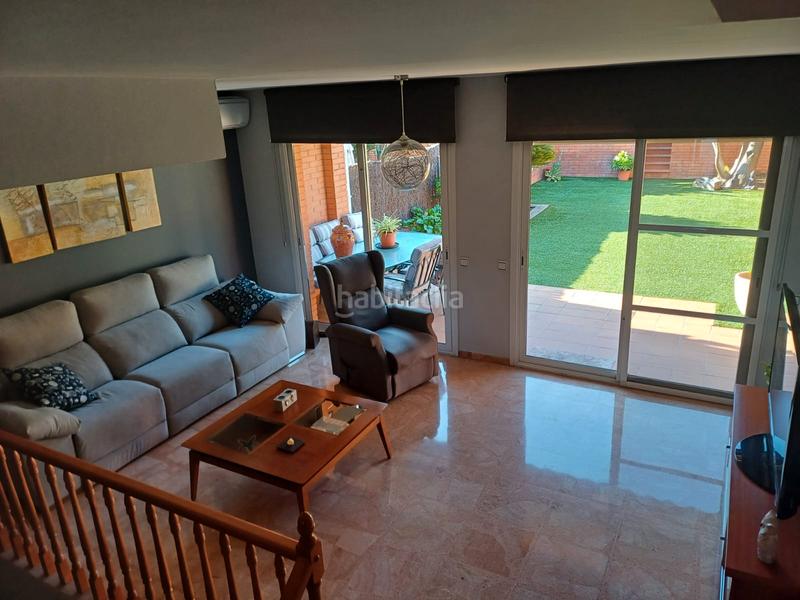 Foto 88f522f0-9175-496e-b23a-012b2bfea26f. Casa aparellada amb calefacció aparcament a Castellbisbal