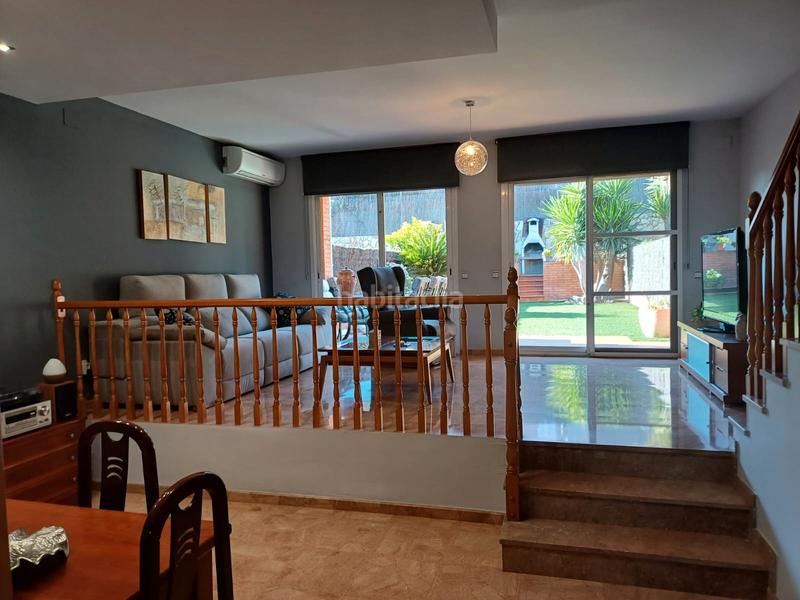 Foto d49f19db-3569-4098-a032-7d5309774ffa. Casa aparellada amb calefacció aparcament a Castellbisbal