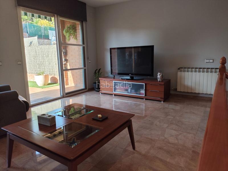 Foto dbbb5272-e0ff-4115-ace1-10ad0f3fab8a. Casa aparellada amb calefacció aparcament a Castellbisbal