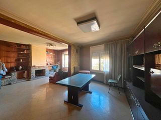 Casa a La Cogullada. Casa ideal para inversores en terrassa