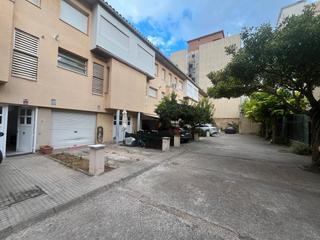 Affitto Casa a schiera in Les Torres. Casa adosada en alquiler en el centro de rubí