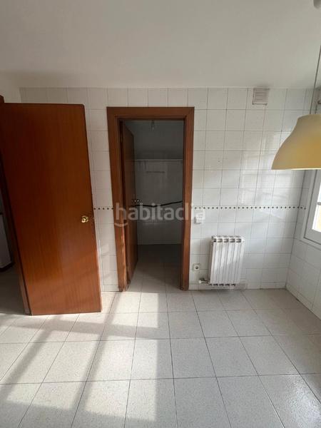Foto 215b9dac-8075-49c6-94e0-9ea4d1b4f015. Alquiler casa adosada  en alquiler en el centro en Rubí
