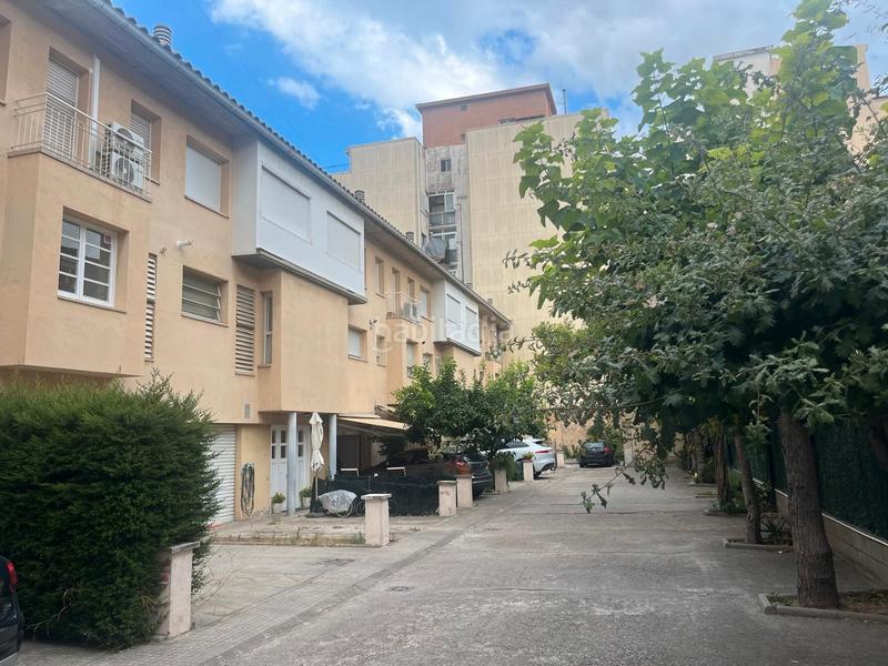 Foto 710ea5a7-b7ee-42a8-8a5e-604446120240. Alquiler casa adosada  en alquiler en el centro en Rubí
