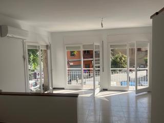 Lloguer Casa adossada a Carrer de monturiol 6. Casa adosada en alquiler zona mercado municipal en el centro de