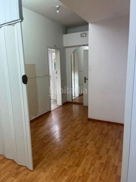 Foto 5d1171a1-c6e9-46a5-ae24-101b123bb5d6. Rent business premise in Progrés Rubí