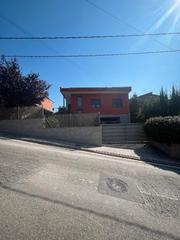House in Castellnou-Can Mir-Can Solà. Encantadora casa unifamiliar en venta en sant muç-rubí