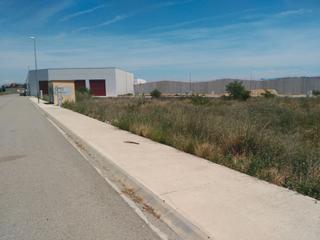 Solar industrial  Carrer de xaloc. Solars industrials independents o agrupables a torrefarrera, pol