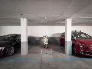 Parking coche en Calle de viridiana 42