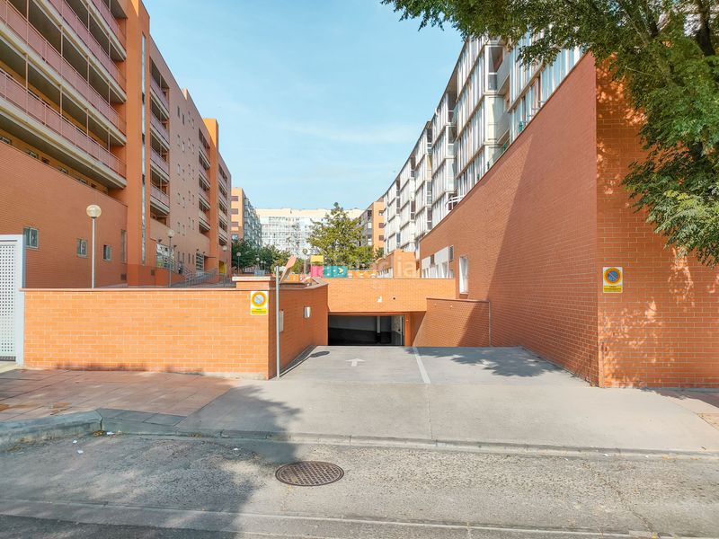 Foto 0efad943-be6d-46d1-9998-7cfa60d361f7. Parking voiture dans calle mi tío 14 dans Valdespartera Zaragoza