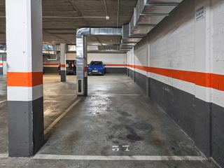 Parking coche en Avenida de los cañones de zaragoza 64