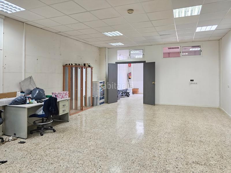 Foto bcd9e59f-9ae8-4873-b509-cd77c0ff11c1. Rent business premise in calle de josé martínez ruiz azorín 21 in Zaragoza