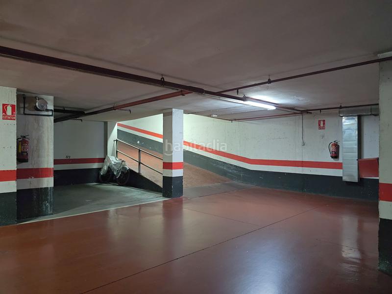 Foto 4387a836-17c2-4a26-9d86-ccf4bce0c7d9. Aparcament cotxe a calle de juan josé lorente 13 a Zaragoza