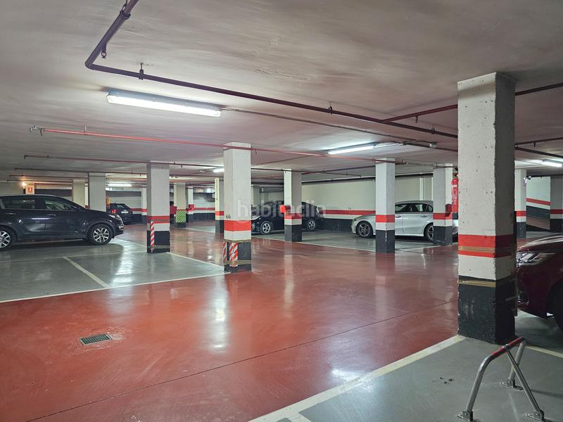 Foto 7fd3ab07-0a3b-4854-b04e-cabf825153f5. Aparcament cotxe a calle de juan josé lorente 13 a Zaragoza