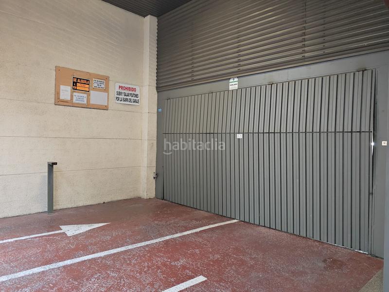 Foto f56cc315-0d8a-459f-9a5f-a481aa03243a. Aparcament cotxe a calle de juan josé lorente 13 a Zaragoza