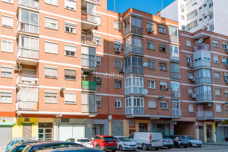 Foto 05f47dcf-e7d4-4f37-90fa-73b28928c498. Appartement dans avenida de san juan de la peña 181p dans Zaragoza