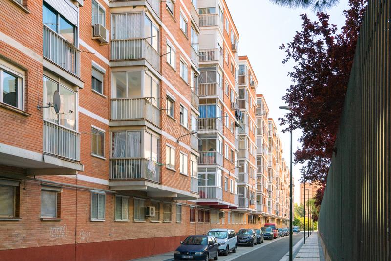 Foto 31562615-60dd-4c2a-abfa-a9035ee0ab65. Appartement dans avenida de san juan de la peña 181p dans Zaragoza