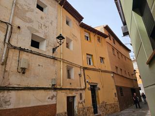 Casa en Calle bauelo 15. Casa para rehabilitar en calatayud