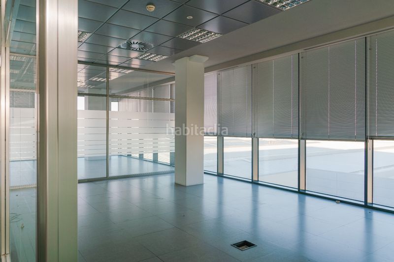 Foto c6cc6005-c352-4f46-abd8-36f9916f930f. Edificio in calle del tomillo 4 in San Gregorio Zaragoza