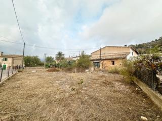 Casa a Plaça nova 7. Casa de pueblo en parcela urbana con caseta en venta en calviá p