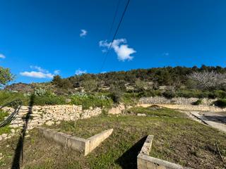 Casa adossada  Carrer ramon llull. Casa de pueblo para reformar en un encantador entorno, con vista