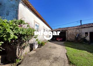 Casa en Tomiño. Amplia casa con gran terreno en tomiño (goián)