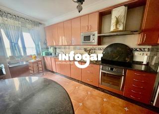 Appartement à Guarda (A). Amplio piso con plaza de garaje disponible en venta en a guarda