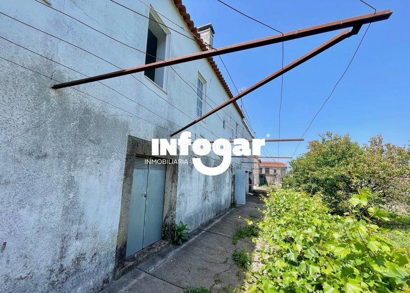 Foto f12893a1-57c3-410c-a9d9-e219f366ed8e. Casa a Rosal (O)