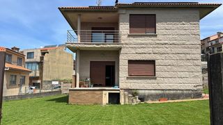 Rent Chalet  1 transversal solanas. Precioso chalé en alquiler con vistas en la guardia