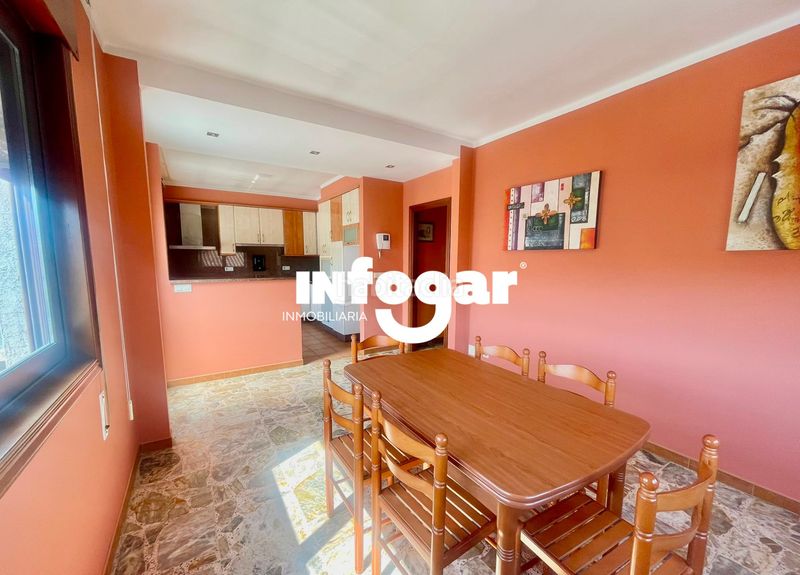 Foto 3b203fa6-3a8d-4b9f-93c8-ffdba3c7de7d. Casa amb xemeneia aparcament a Rosal (O)