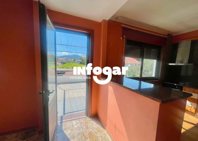 Foto 74f5d966-b77c-4e8c-8e66-ff691d67cb0e. Casa amb xemeneia aparcament a Rosal (O)