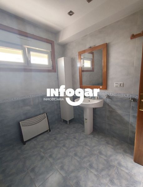 Foto d22b3fe0-ed01-4eae-a93f-c71274b1e9b8. Location chalet avec chauffage parking dans Guarda (A)