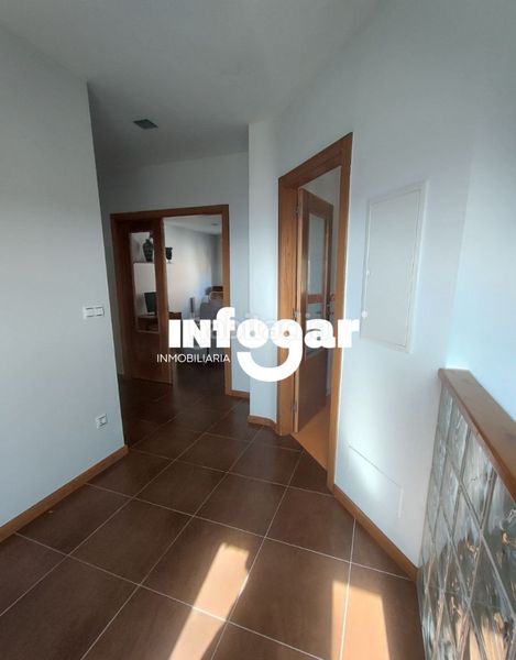 Foto f0b4c5a7-8101-42cd-b3f5-8707c24c0c76. Location chalet avec chauffage parking dans Guarda (A)