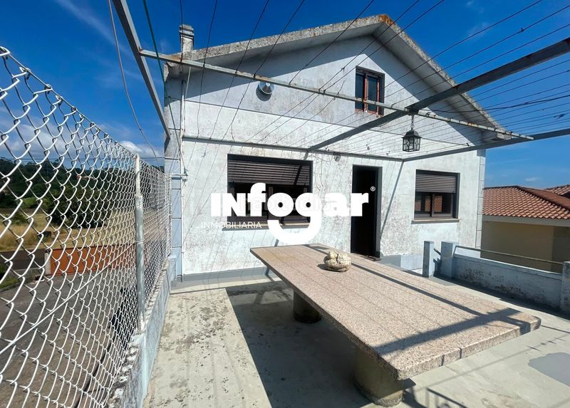 Foto 1ae61781-db65-44b3-9744-ef76c362c872. Casa amb xemeneia aparcament a Rosal (O)