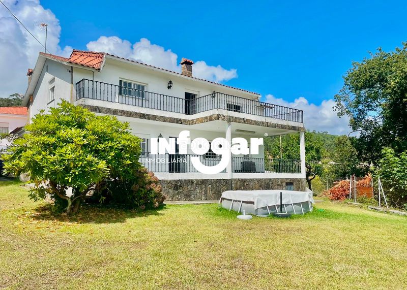 Foto 0a1e4428-0dfb-4877-866e-e5e5fa4cb22a. Chalet avec chauffage parking dans Rosal (O)