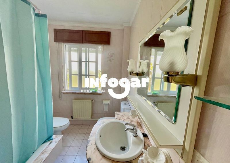 Foto 0d0490e5-da0f-4d3d-bff5-462778d8f92d. Chalet avec chauffage parking dans Rosal (O)