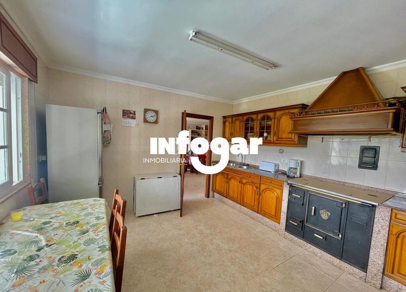 Foto d24ad137-2903-4dfd-b08e-aa349eb0c12b. Chalet avec chauffage parking dans Rosal (O)