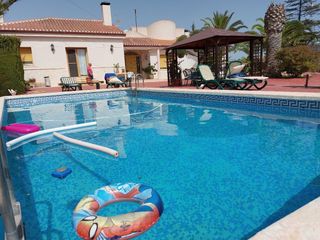 Casa en Monver. Chalet en zona exclusiva con todo el confort y las comodidades