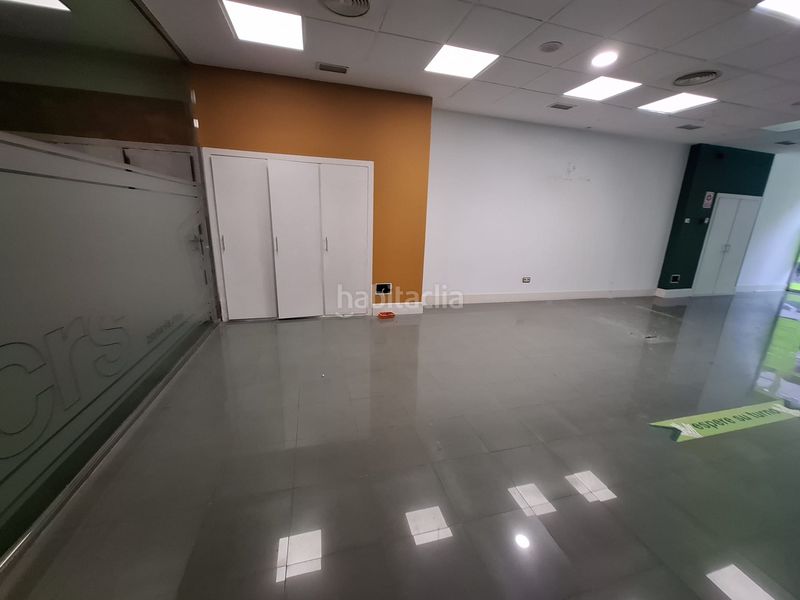 Foto eab43642-787f-4503-b6db-11350942c30c. Alquiler local comercial en avenida gonzalo de berceo 3 alquiler de local en gonzalo de berceo junto a gran vía en Logroño