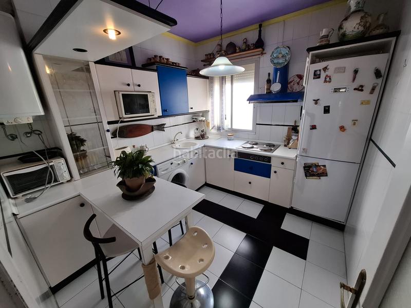 Foto b85577e2-3246-4de8-b557-3fb526c40d50. Appartamento con riscaldamento in San Millán - Ayuntamiento Logroño