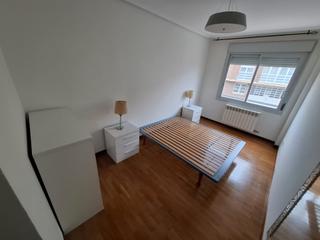 Appartement  Calle san isidro. Venta de piso en calle cadena de varea