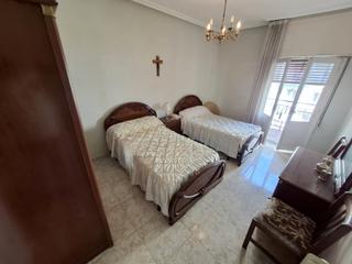 Pis  Avenida prez galds. Venta de piso en calle prez galds de logroo